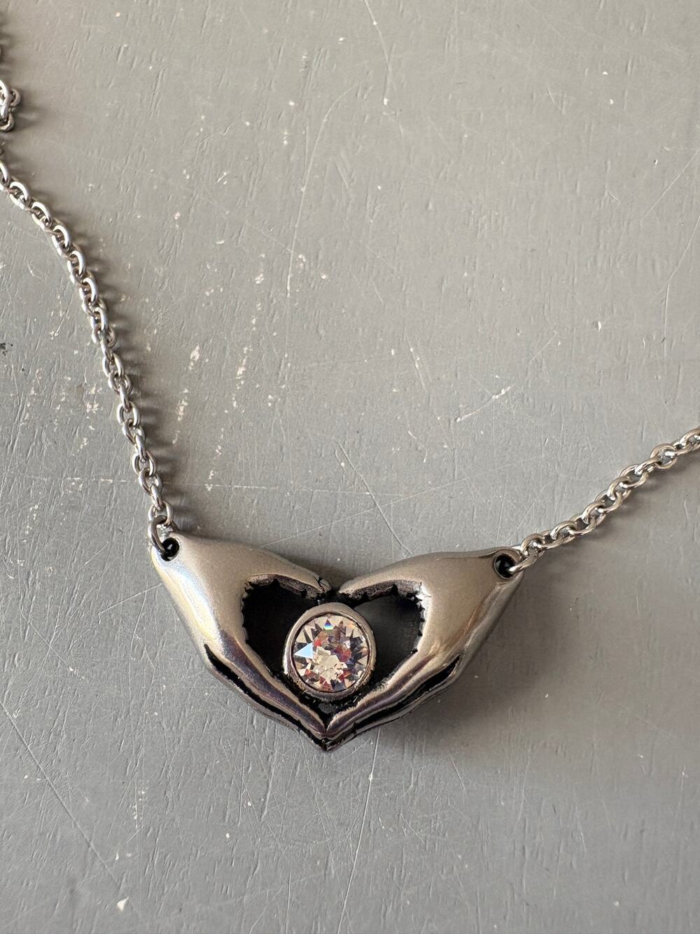 Controse Raw Steel Crystal Pendant Necklace Silver Tone Adjustable heart hands